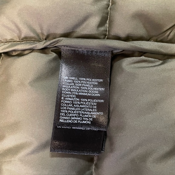 The North Face Olive Green Women’s 550 Puffer Vest, Size Small - Picture 11 of 12